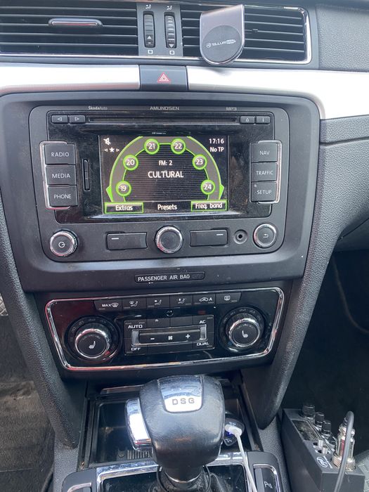 Skoda superb 2011 dsg 177 cai