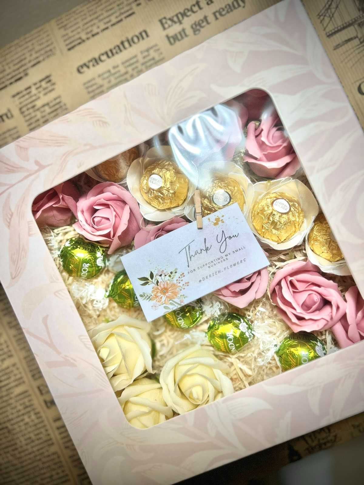Кутия с Ferrero Rocher и рози