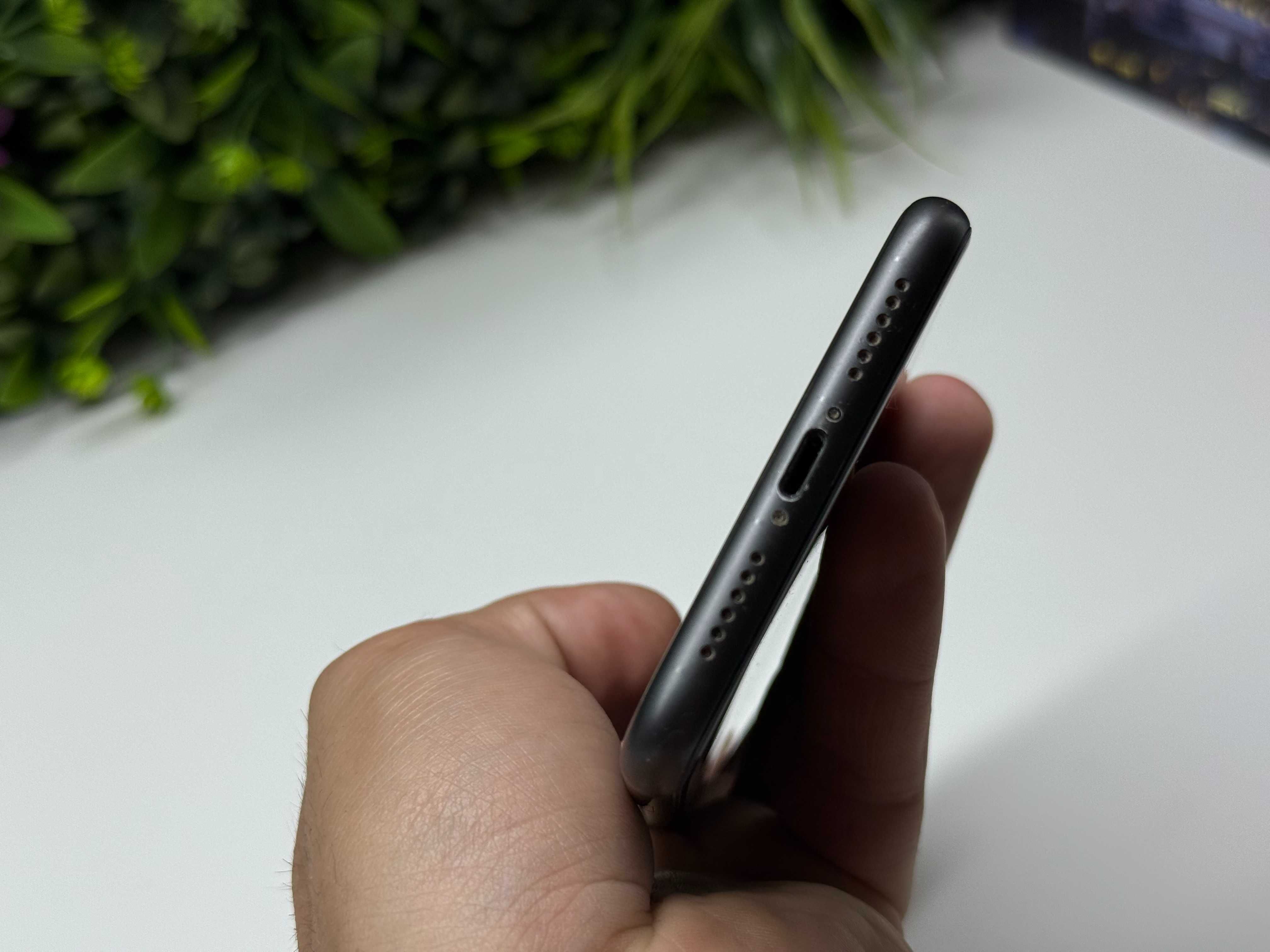 iPhone 11 64GB 100% Blach