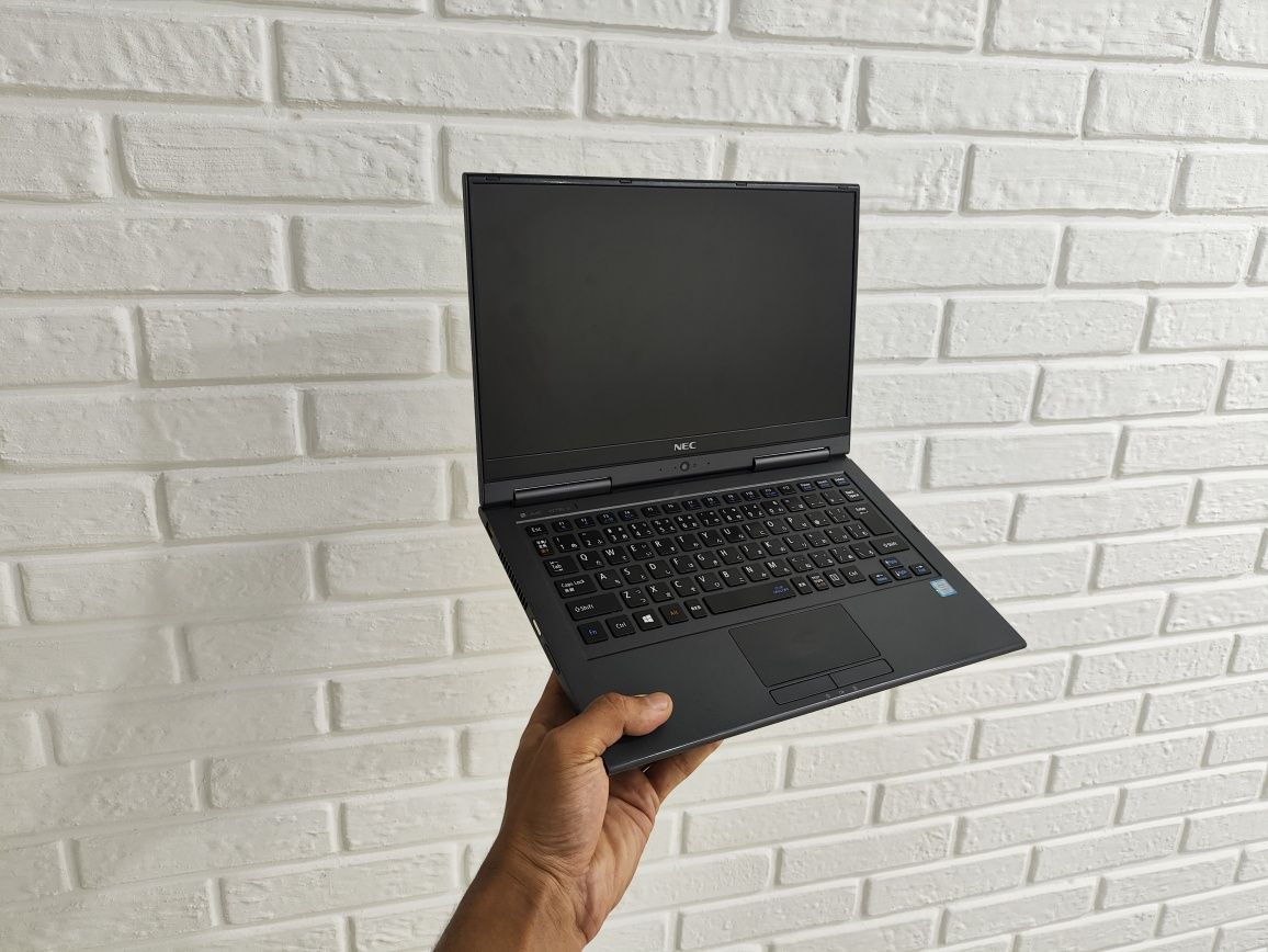Ultrabook NEC I7 8/256Gb