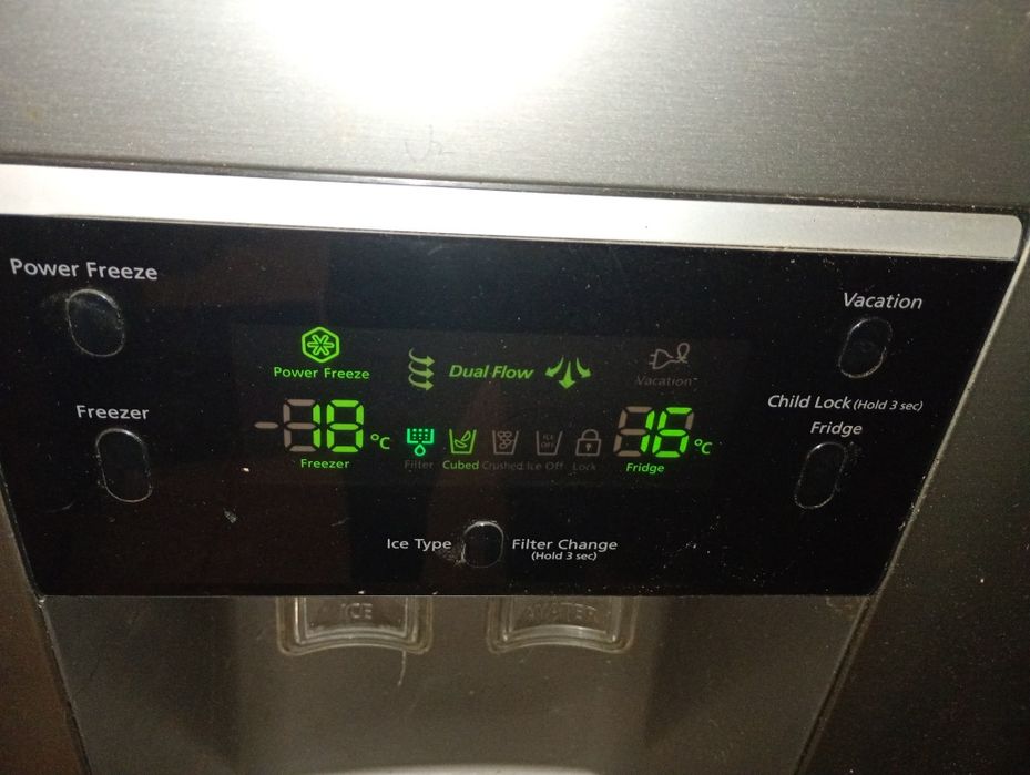 Хладилник Side by side Samsung