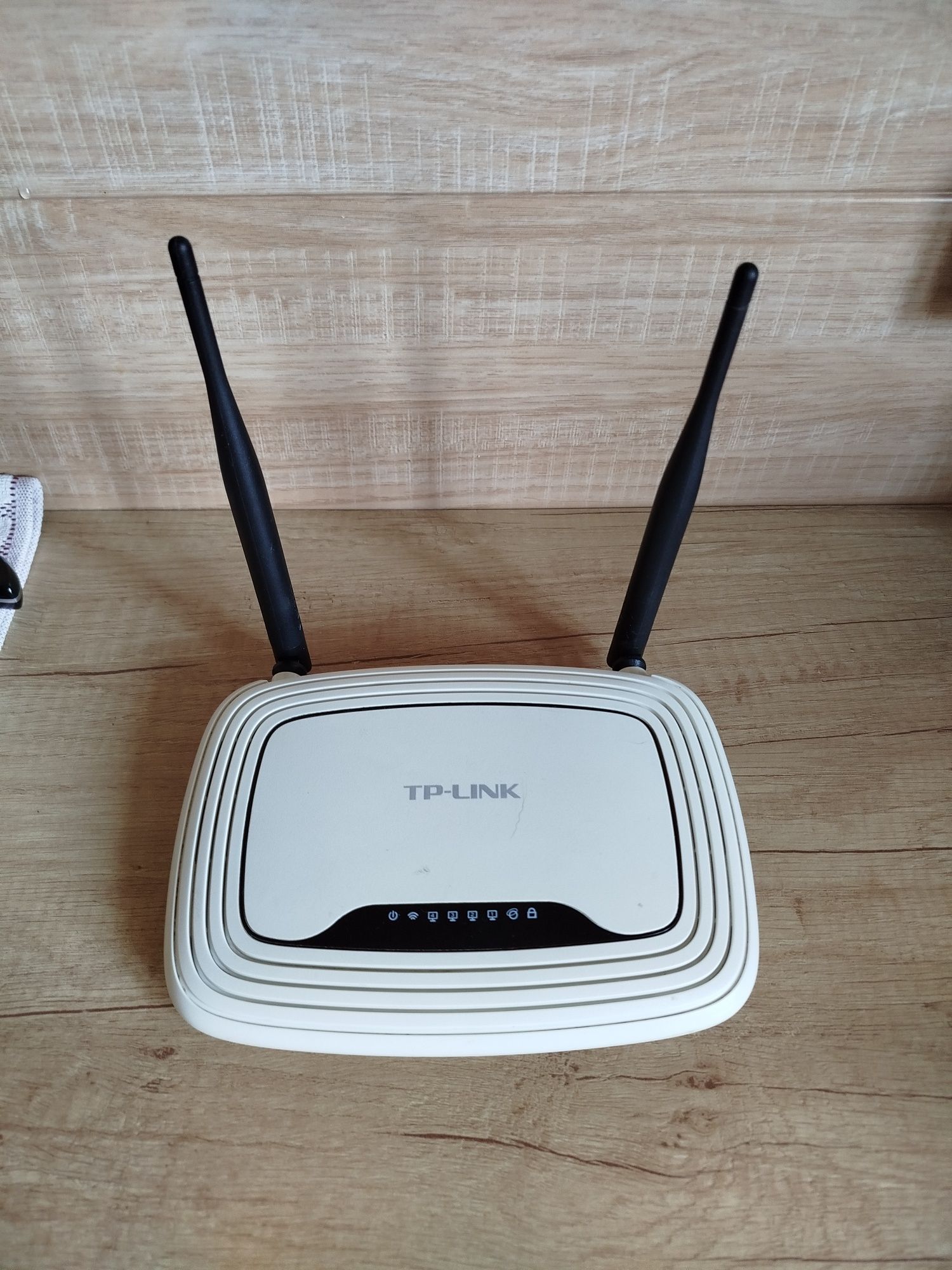 Роутер Tp-link 841N