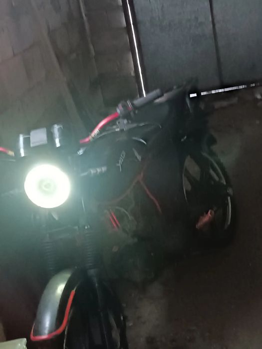 Мотоцикл yaqi 125