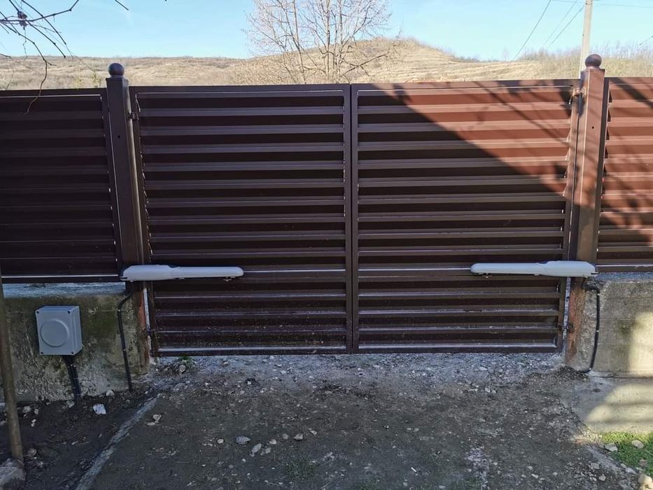 Uși de garaj rezidențiale și industriale