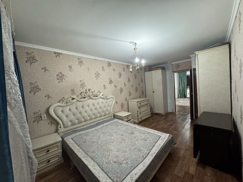 Кровать двухспальная в хорошем состоянии