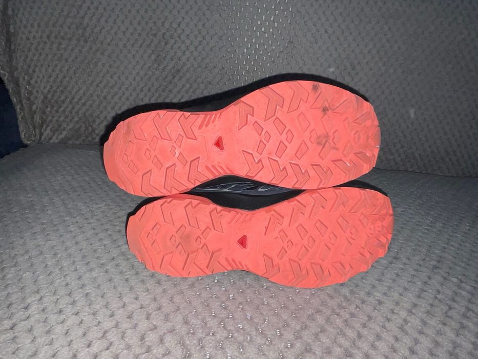 Adidasi Salomon Goretex nr 38