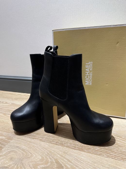 Продам сапоги Michael Kors