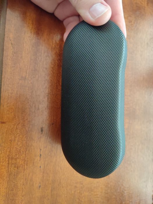 Carcasa ochelari Guess