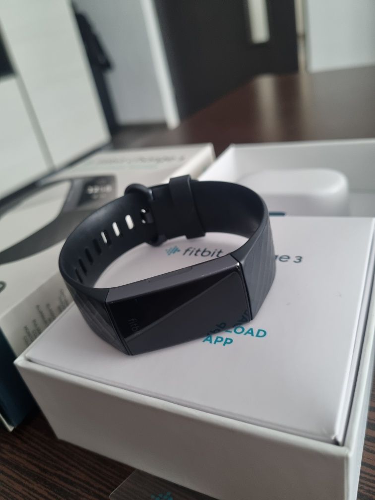 Bratara Fitness Fitbit Charge 3