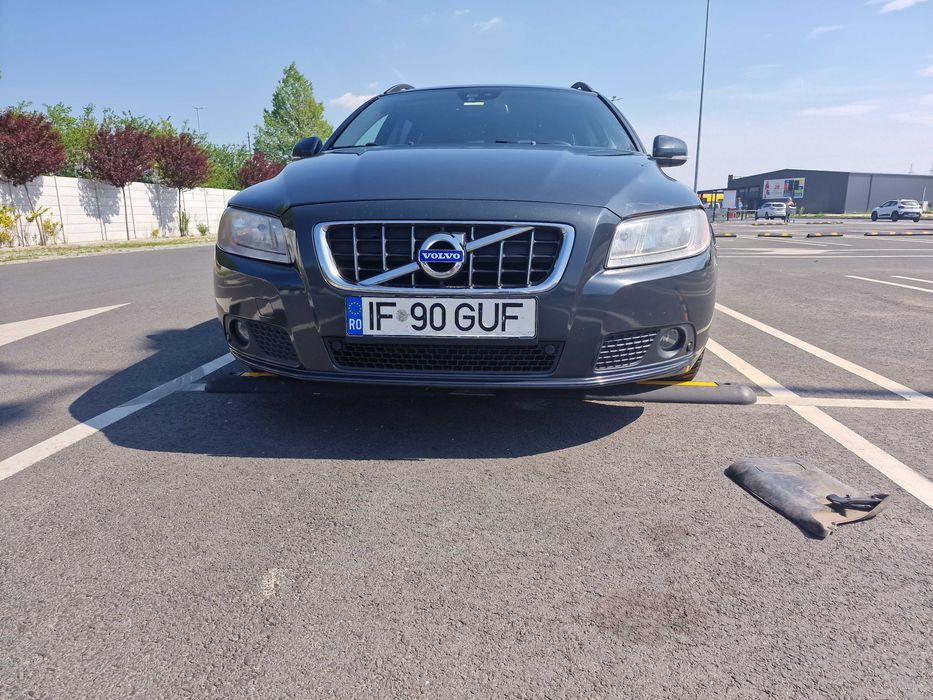 VOLVO V70 2013 1.6 avariat laterala dreapta spate