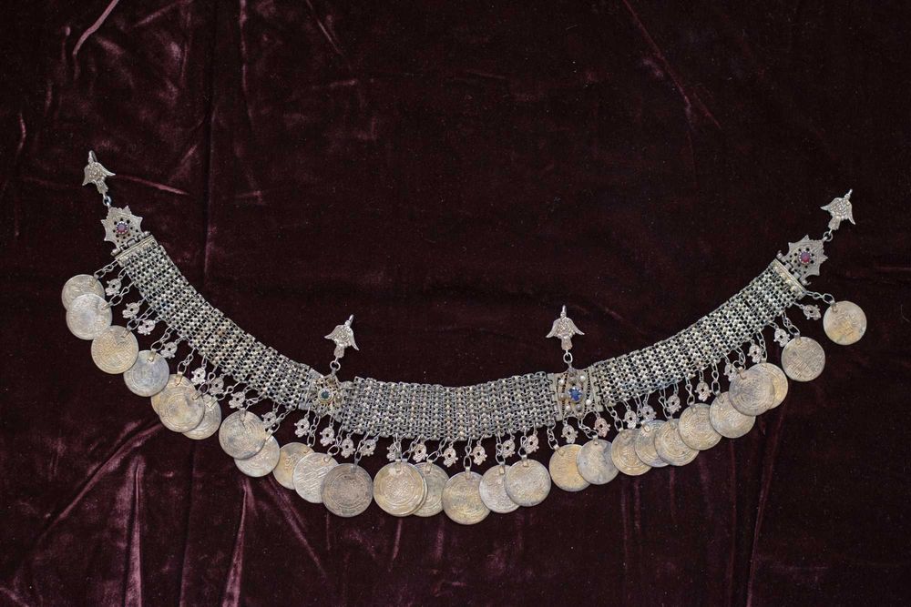 Низалка за македонска носия