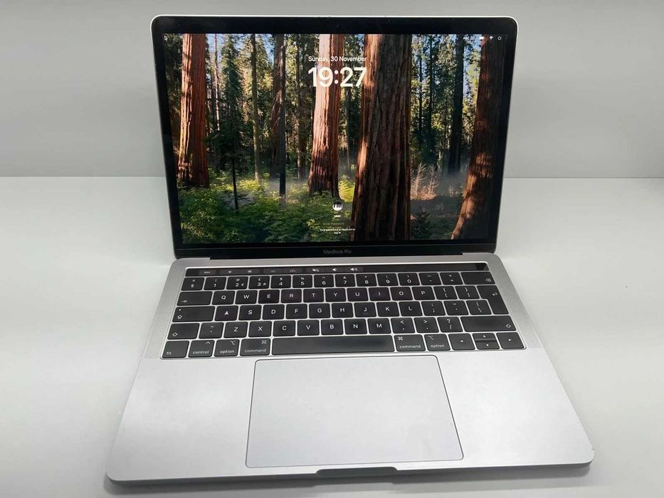 Laptop SH MacBook Pro 13.3 mid 2018 Retina i7 16gb RAM SSD 512GB Touch