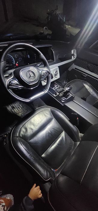 NIVA mers salon qilingan yoʻltanlamas aftomobili sotiladi