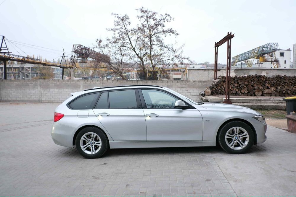 Vând BMW SportLine F31 320D