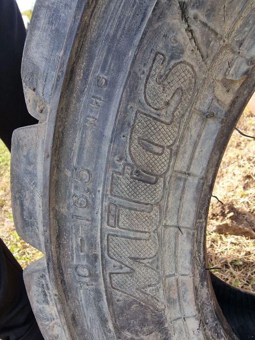 Anvelopă bobcat 10-16.5 marca Mitas