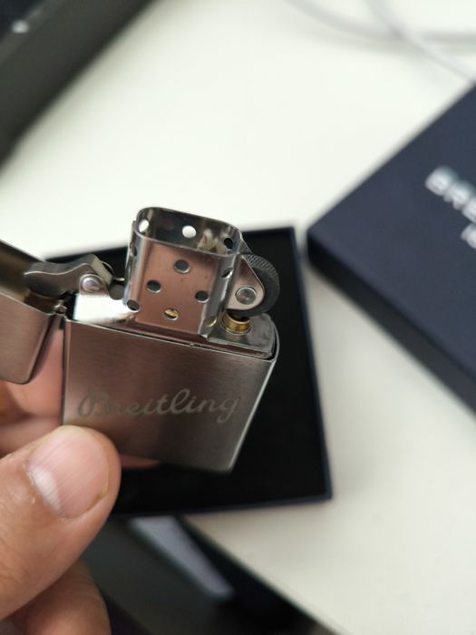 Запалка Zippo Breitling