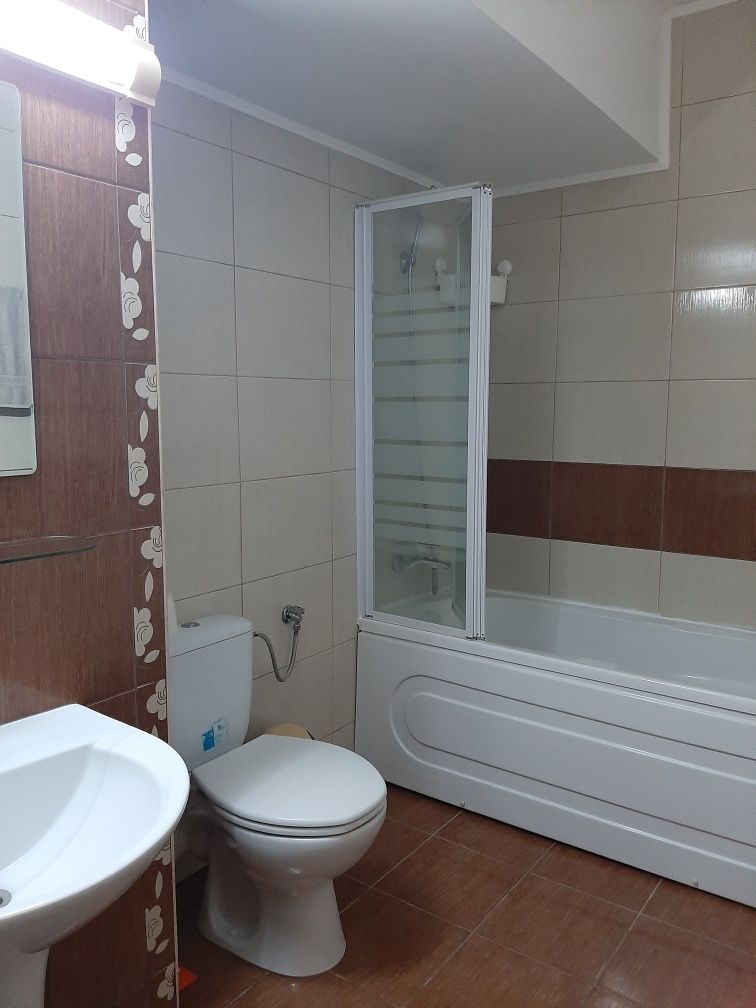 Proprietar inchiriez 2 camere decomandate,Bloc Nou  Arena Mall