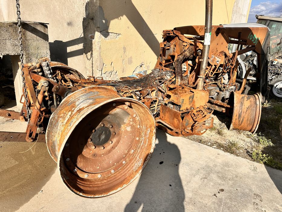 Dezmembrez Valtra T163