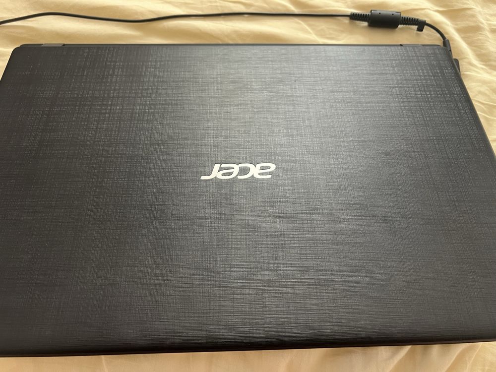 Acer Aspire A315-21G, în stare bună, ideal pentru uz zilnic, scoala