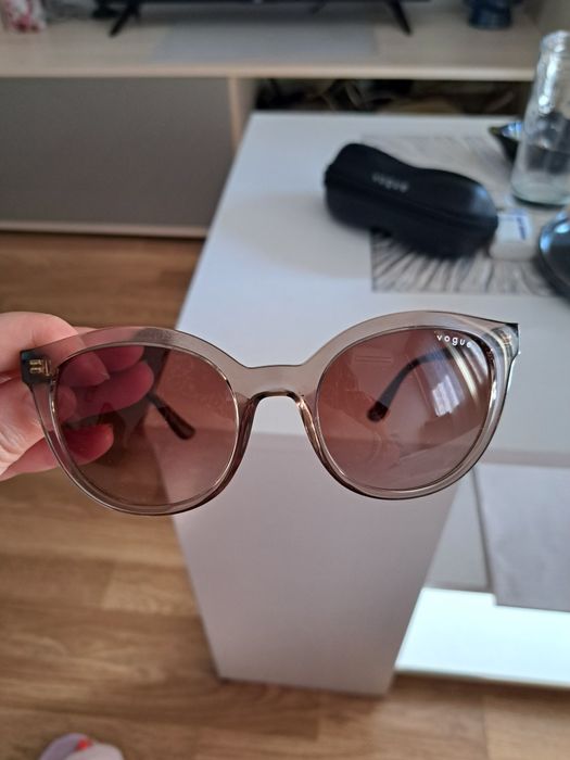 Дамски слънчеви оригинални очила Vouge