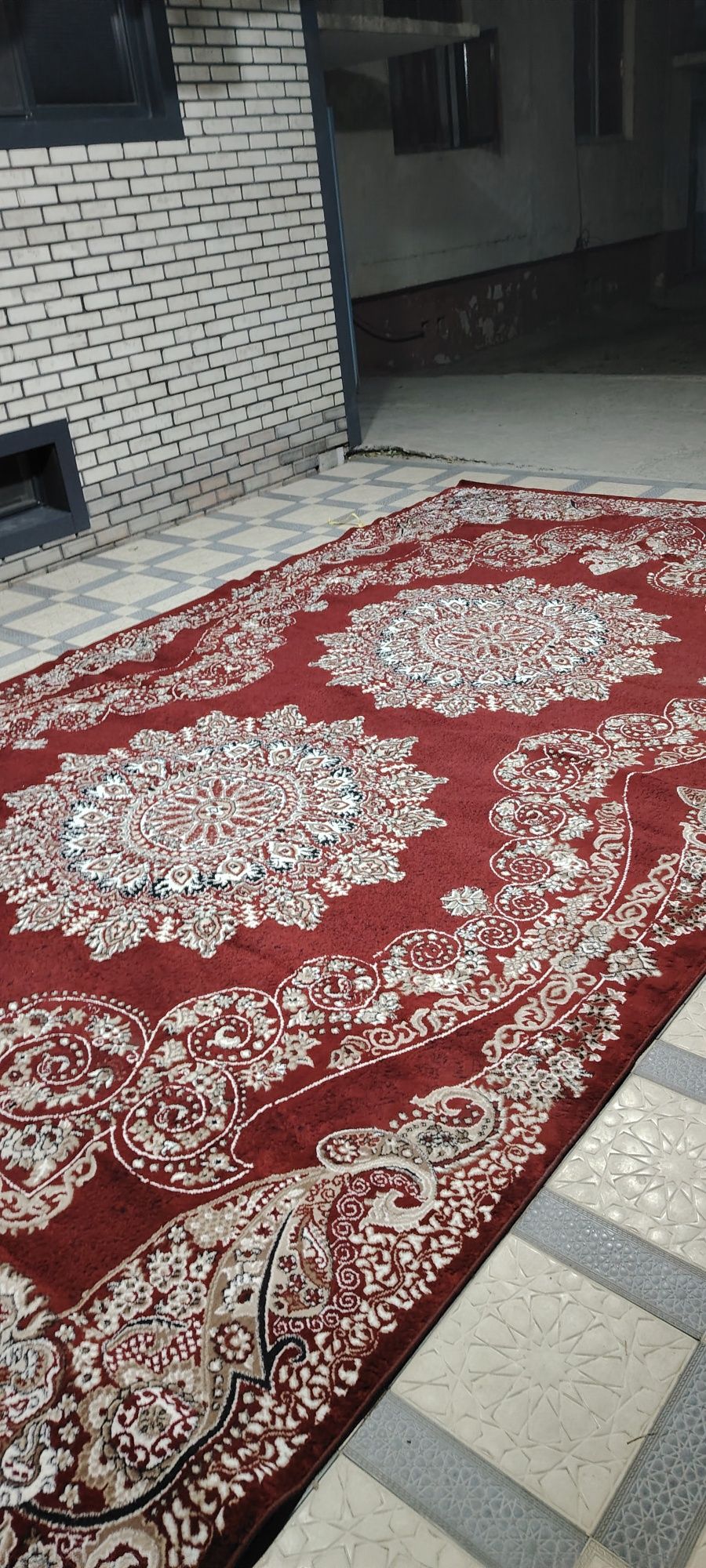 Gilam     5.5 / 3