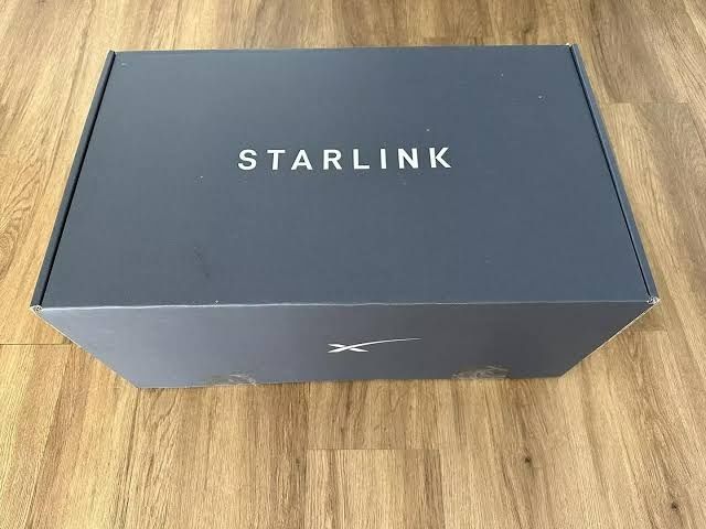 Starlink generatia 2 : Antena plus router