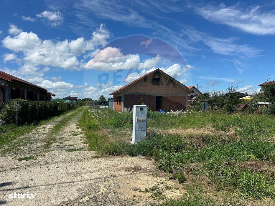 Casa 90m2 cu hala 120 m2 si 8 ari de teren de vanzare in CATALINA