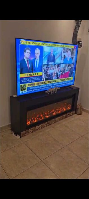 Comoda Tv cu semineu electric inclus
