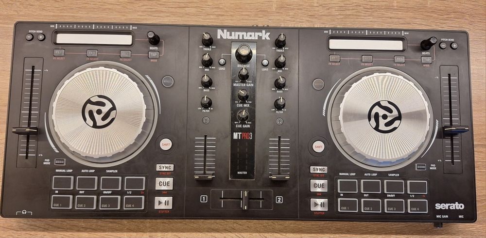 DJ Midi Controller Numark Mixtrack Pro 3