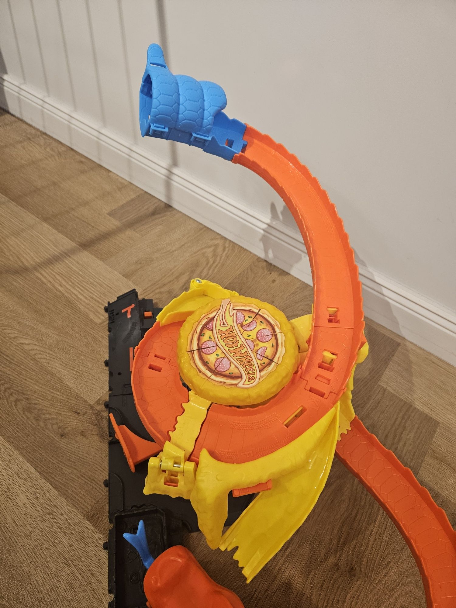 Hot Wheels 2 писти