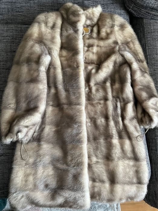 Продаю норковую шубу отличное состояние