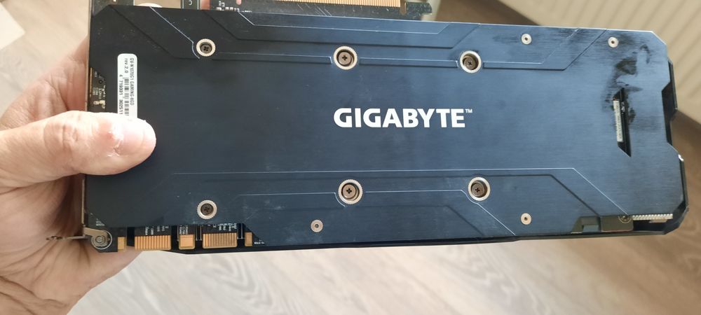 Vând placa video nvidia gtx 1070