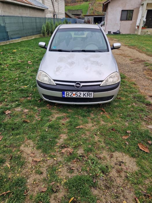 Opel corsa c 12 benzina.