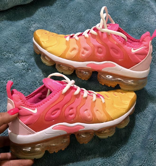 Nike Air Vapormax Plus pink оригинални дамски сникърси 38. Номер