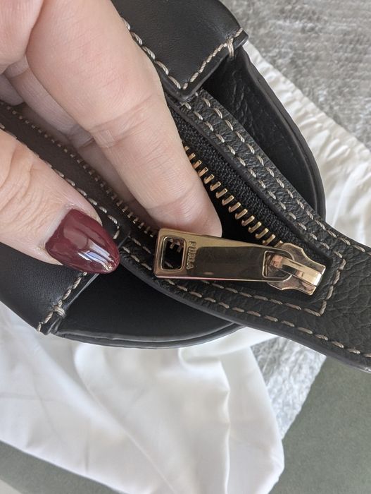 Furla Кожена шопинг чанта Regina