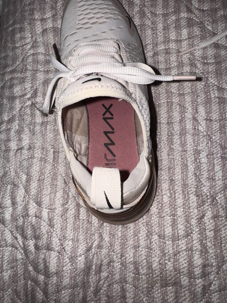 Продам кроссовки Nike оригинал