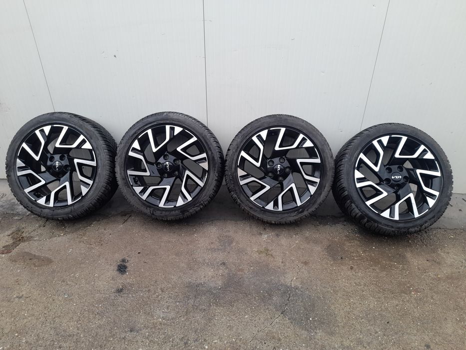 Jante aliaj Kia Sportage an 2023 235/45 r18 cu cauciucuri de iarnă