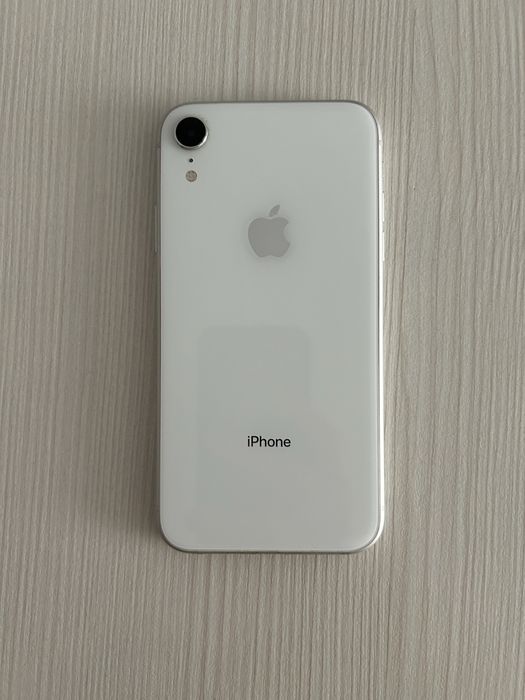 iPhone XR 64 гб акк 80%