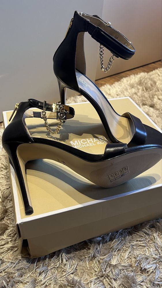 Сандали Michael Kors