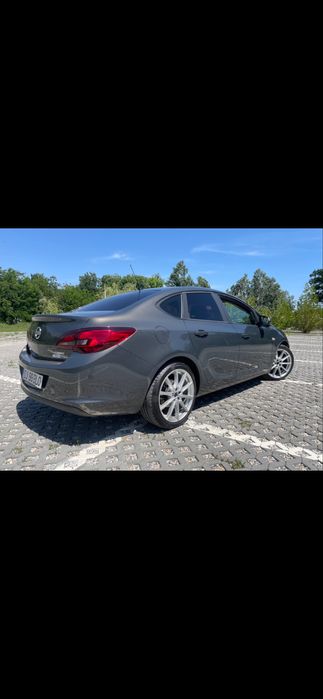 Opel Astra J 1.4 turbo