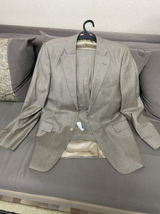 Продам новый костюм двойку