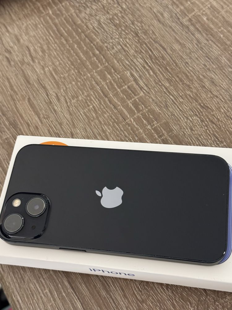 Vand Iphone 13  detalii mai jos