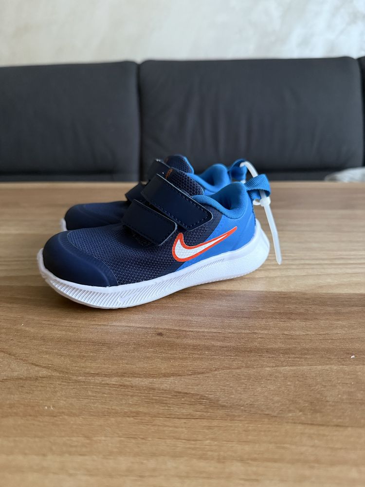 Нови бебешки маратонки Nike Star runner