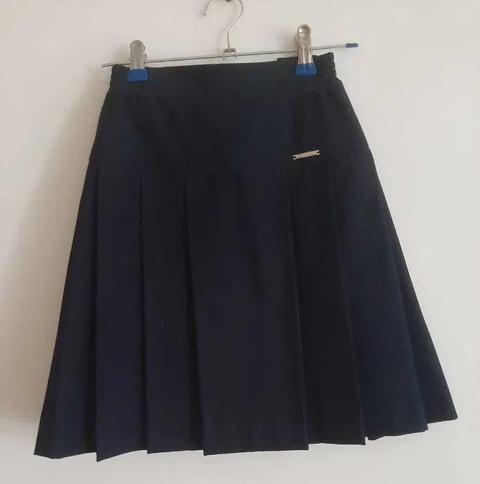 Продаётся школьная форма для девочки б/у в отличном состоянии