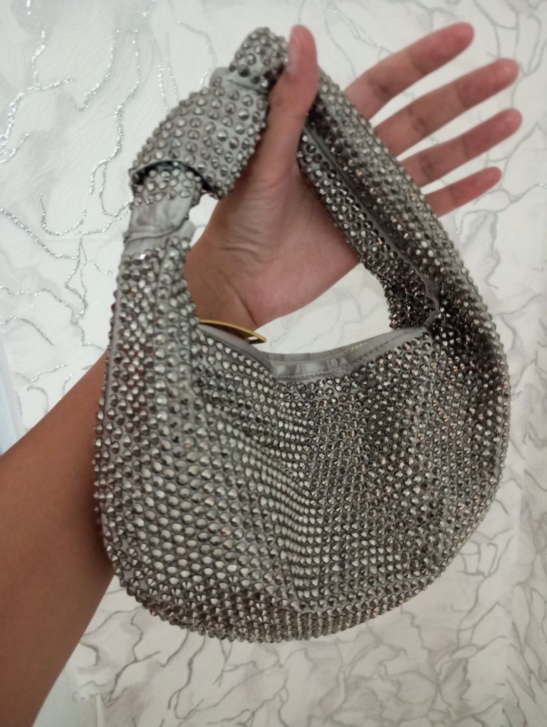 Продам сумку-клатч