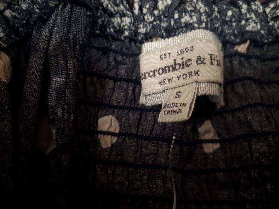 Страхотен топ на марка Abercrombie & Fitch с етикет, размер 36