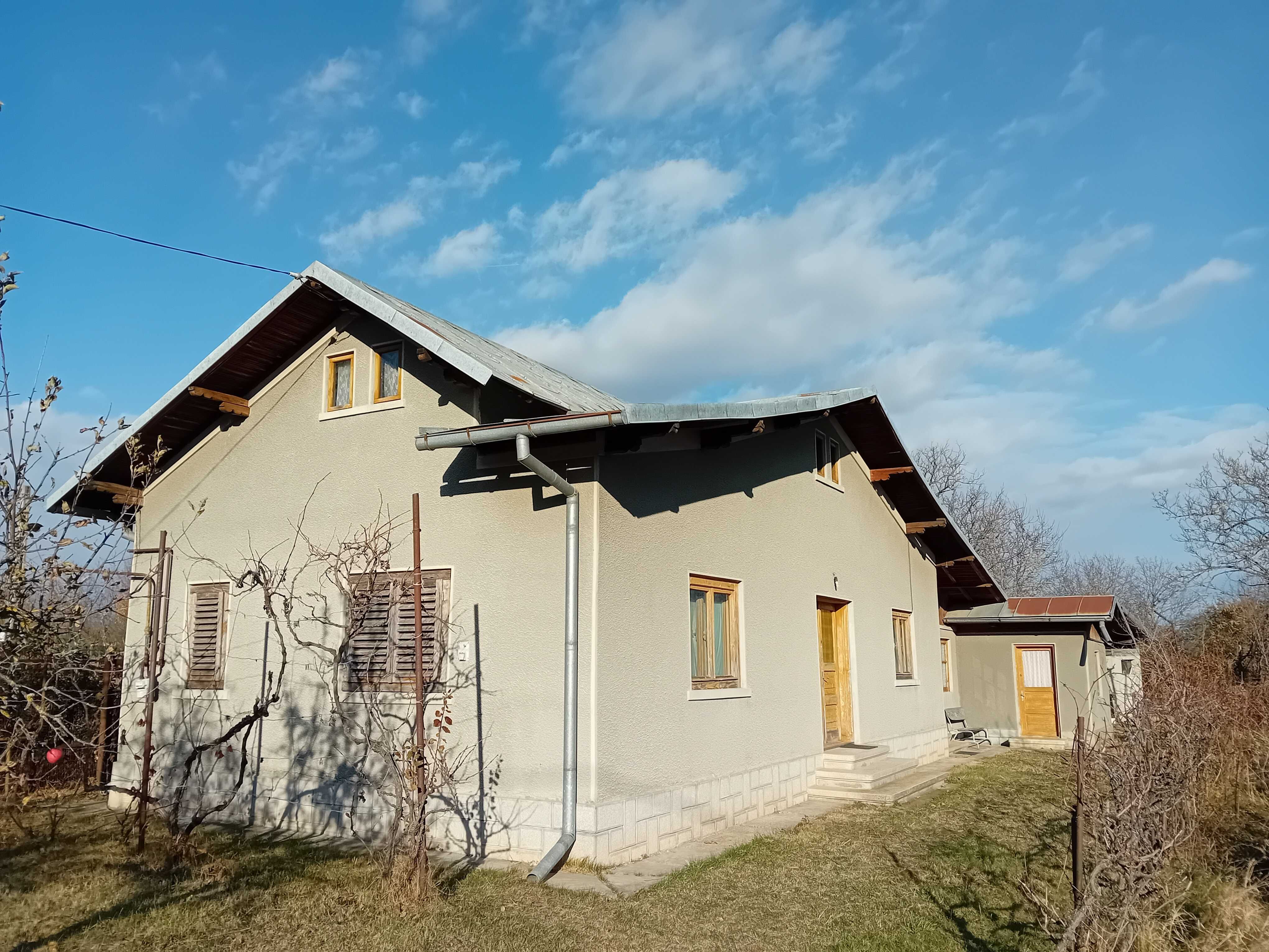 Casa de locuit sau de vacanta , zona linistita , Tufeni