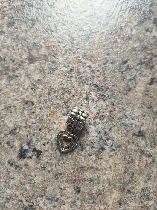 Vând charm din argint tip Pandora