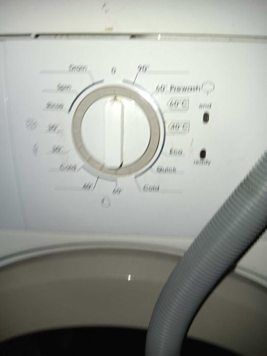 Пералня  втора употреба запазена.