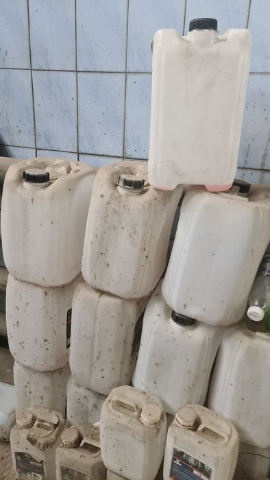 Канистры из пласмассы